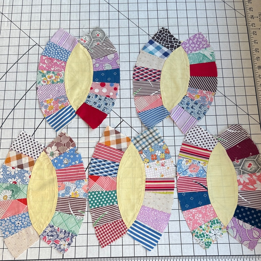 Vintage 1930s Double Wedding Ring Quilt Blocks – Set of 5 Hand-Pieced Patchwork
